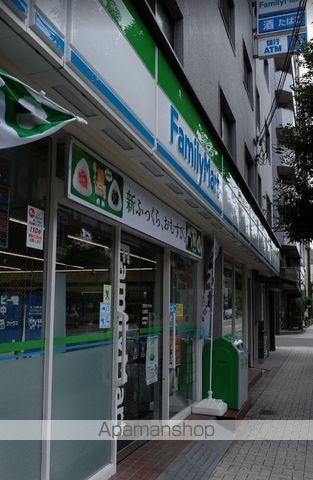 コンビニ　ファミリーマート（コンビニ）まで467m