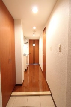 玄関　同マンション別部屋
