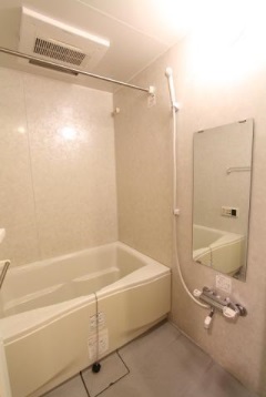 バス・シャワールーム　同マンション別部屋