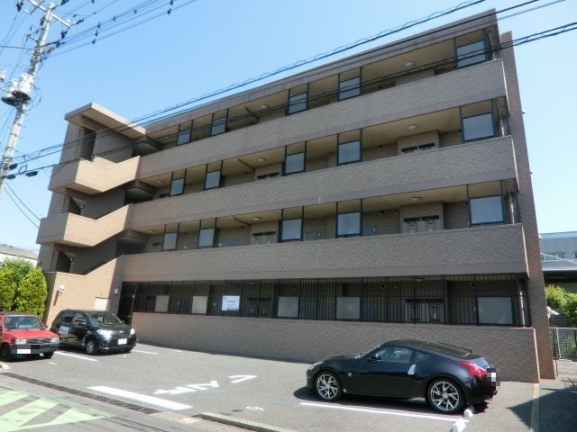 建物外観　蘇我駅まで7分です。
