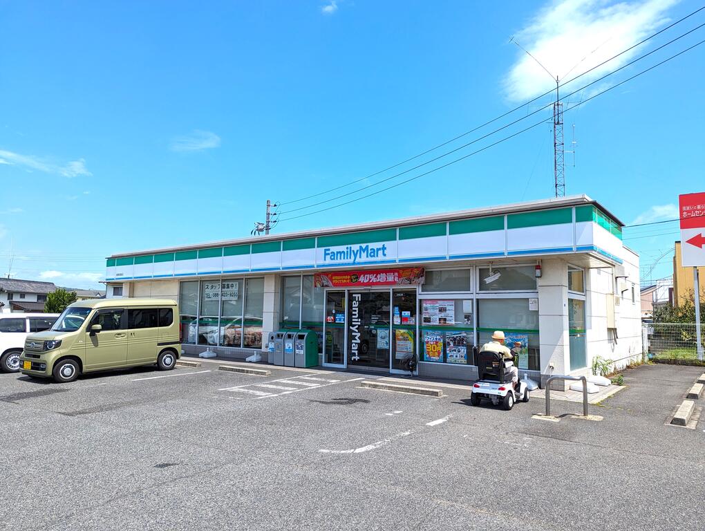 コンビニ　ファミリーマート倉敷福島店（コンビニ）まで602m