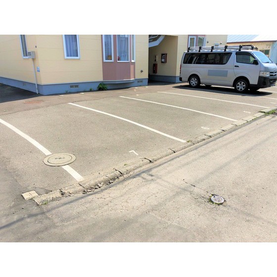 駐車場　駐車場