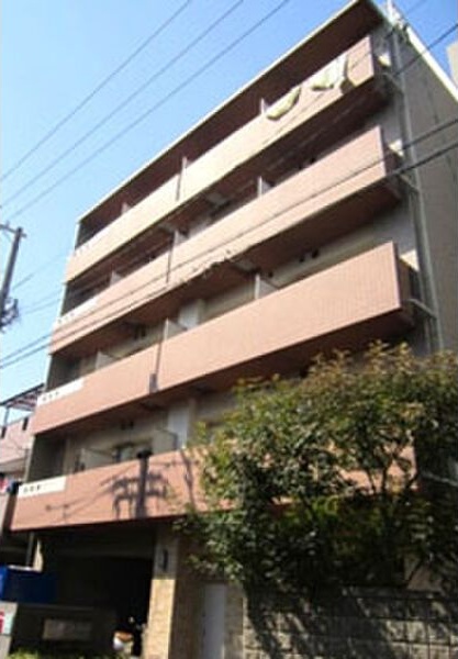 建物外観　落ち着いた雰囲気の外観です