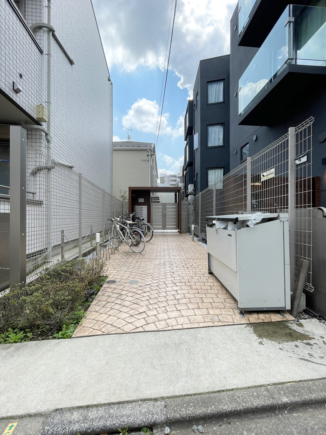 その他　ゴミ集積所・駐輪所あり