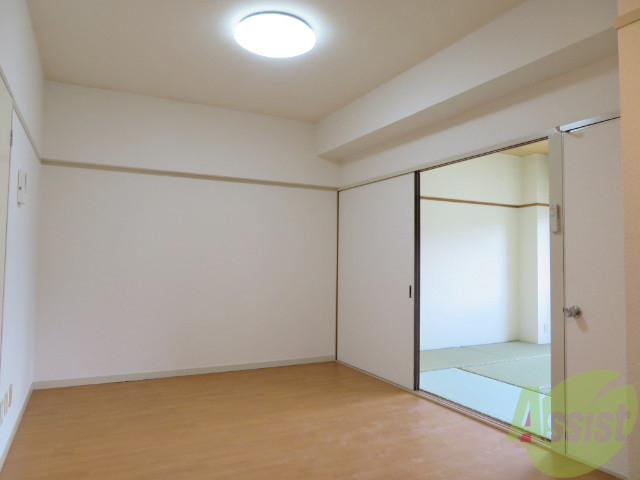 居室・リビング　陽の光が差し込む明るいお部屋は気持がいいですね。