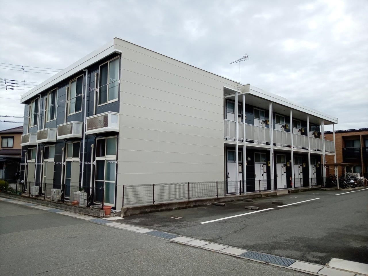 ＪＲ山陽本線 土山駅 バス乗車時間：25分 最寄りバス停で下車 徒歩4分 築25年