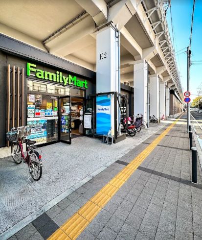 コンビニ　ファミリーマート東京ミズマチ店（コンビニ）まで122m