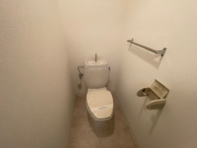 トイレ　※同施工会社のイメージ写真※