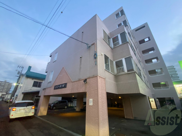 建物外観　札幌市中央区南１３条西「ネスト南１３条」