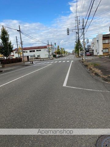 その他　前面道路（その他）まで0m