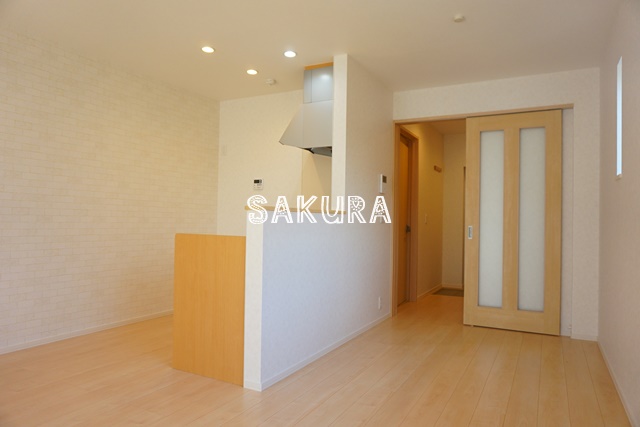 居室・リビング　開放感のあるゆったりとしたお部屋です♪