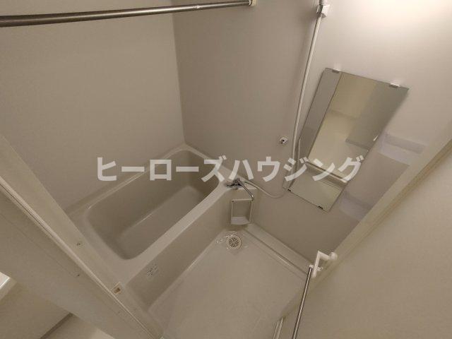 バス・シャワールーム　※同タイプの写真となり、実際のお部屋とは異なる場合があります