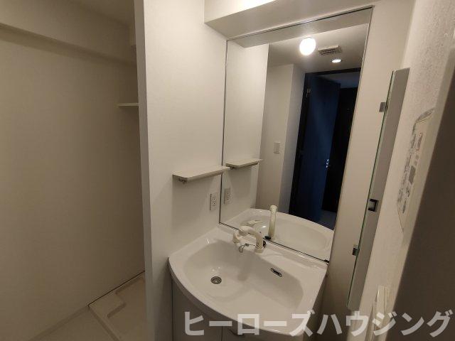 洗面設備　※同タイプの写真となり、実際のお部屋とは異なる場合があります