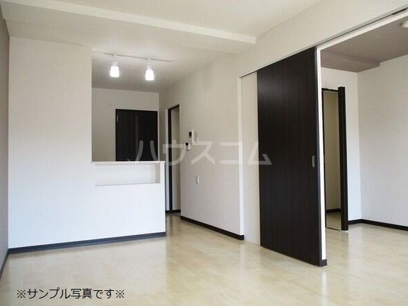 ひだまりマンションの居間写真