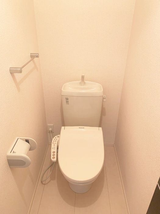 ＪＲ中央線 武蔵小金井駅 徒歩14分 2階建 築15年のトイレ写真