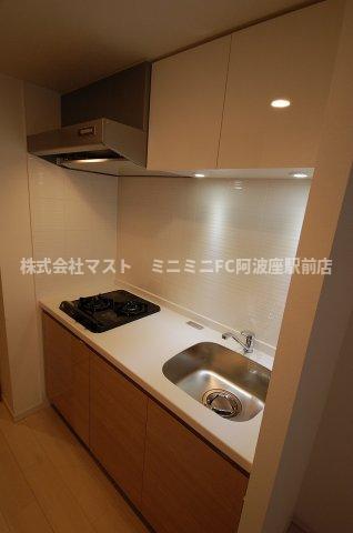 地下鉄中央線 阿波座駅 徒歩4分 15階建 築10年のキッチン写真