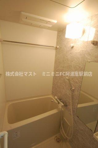 地下鉄中央線 阿波座駅 徒歩4分 15階建 築10年の風呂写真