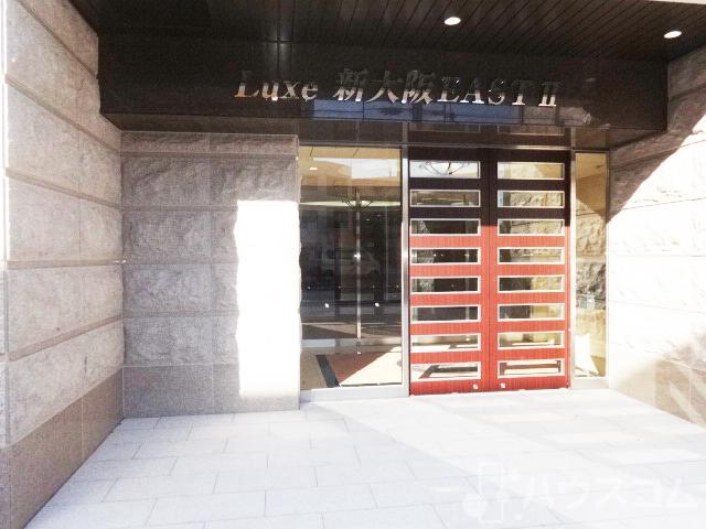 玄関　マンションエントランスはこちらです。