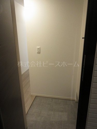 玄関　※別号室参考写真