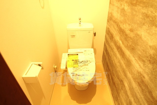 阪急千里線 吹田駅 徒歩5分 3階建 築10年のトイレ写真