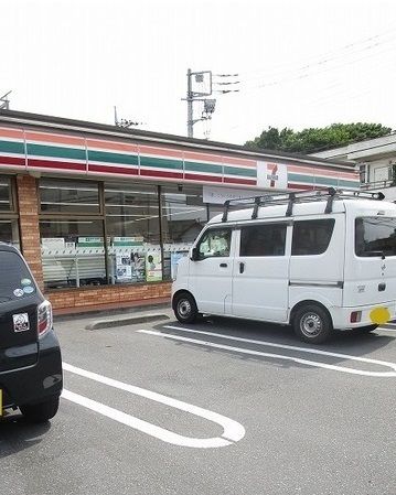 コンビニ　セブンイレブン（コンビニ）まで30m