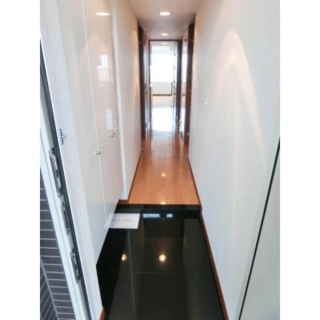 玄関　※写真は同タイプ住戸です。