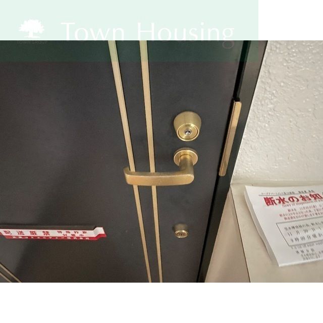 東京メトロ東西線 妙典駅 徒歩10分 3階建 築39年の玄関写真