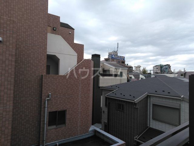 ブライト・ルシヨンのその他写真