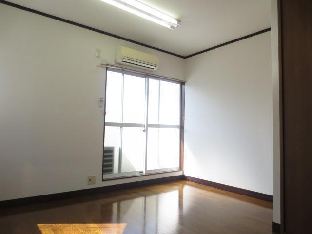 居室・リビング　ゆったりとした７帖のお部屋
