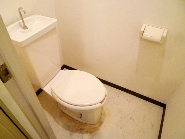 トイレ　★バストイレ別のお部屋です★