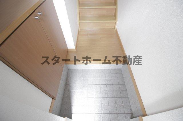 玄関　落ち着いた玄関です