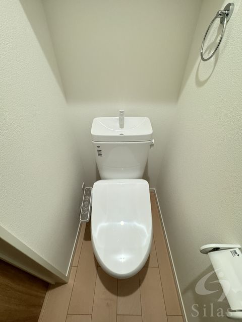阪急京都線 上新庄駅 徒歩10分 3階建 築3年のトイレ写真