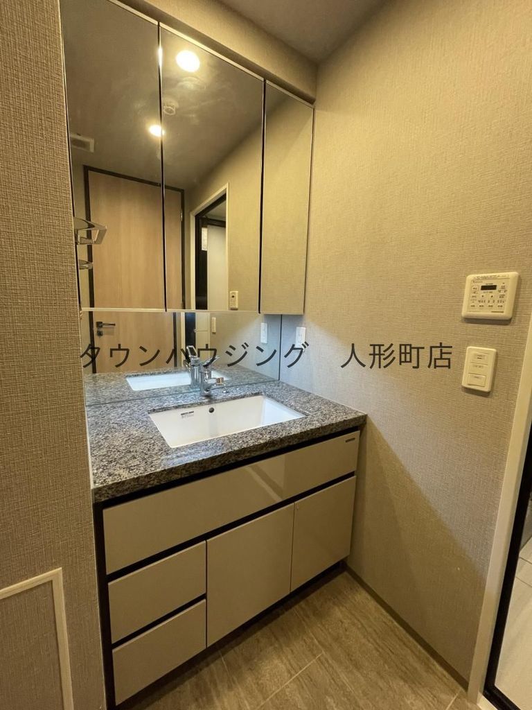 洗面設備　バルコニー