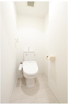 トイレ　落ち着いた色調のトイレです♪