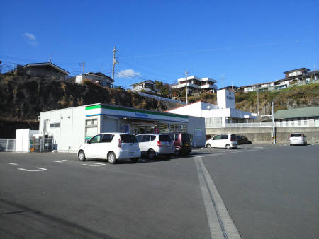 コンビニ　ファミリーマート日立滑川二丁目店（コンビニ）まで416m