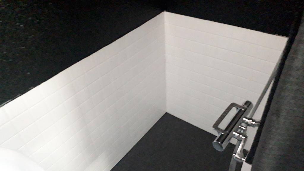 バス・シャワールーム　シャワールーム