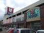 ドラックストア　ドラッグ・トップス日赤町店（ドラッグストア）まで425m