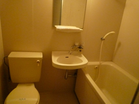 洗面設備　別室の写真を使用しております。実際のお部屋とは異なる場合がご