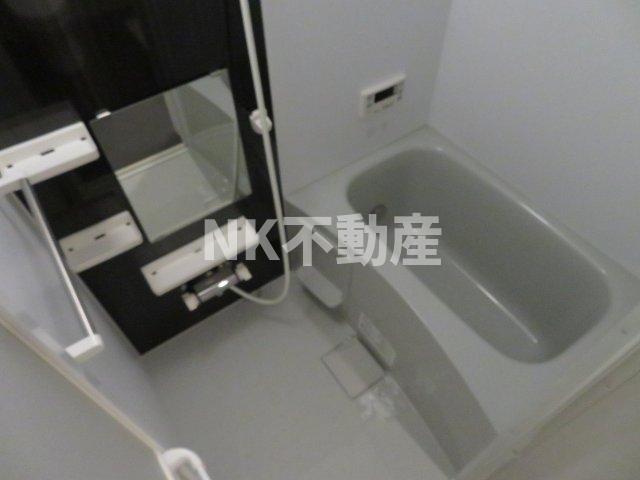 バス・シャワールーム　落ち着いた空間のお風呂です