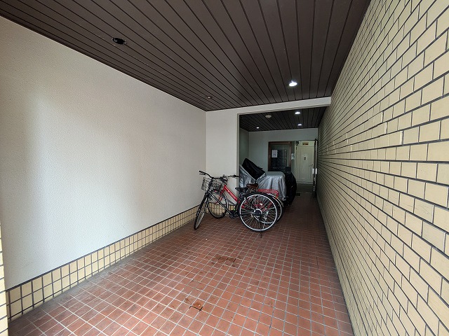 エントランス　エントランス