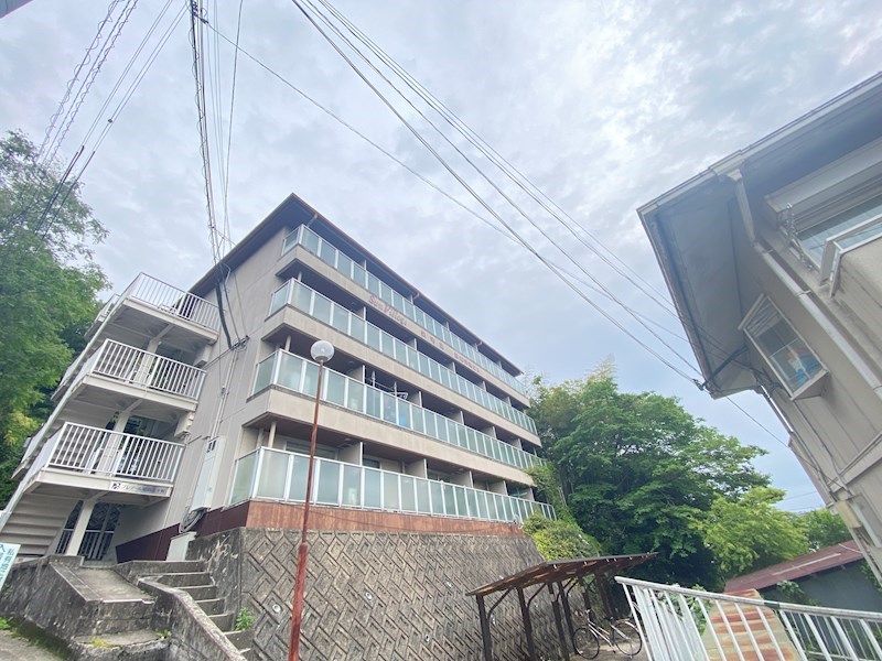 【姫路市北平野のアパートの建物外観】