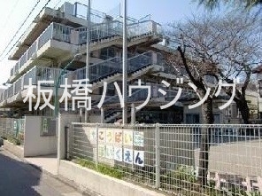 幼稚園・保育園　紅梅保育園（幼稚園・保育園）まで702m