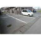 駐車場　コジマビッグカメラ今泉店