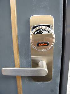 セキュリティ　玄関ドアカードキー