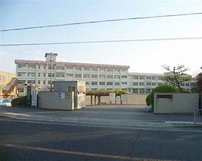 小学校　明石市立大久保小学校（小学校）まで491m
