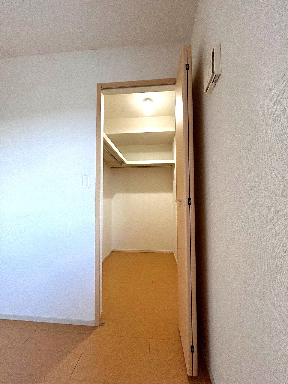 収納　ウォークインクローゼット（画像は２０３号　参考にしてください