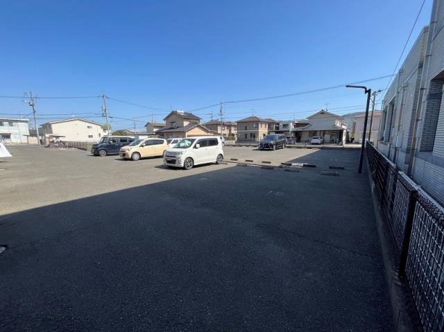 駐車場　エントランス