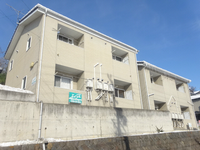 プレメゾン５上野の建物外観