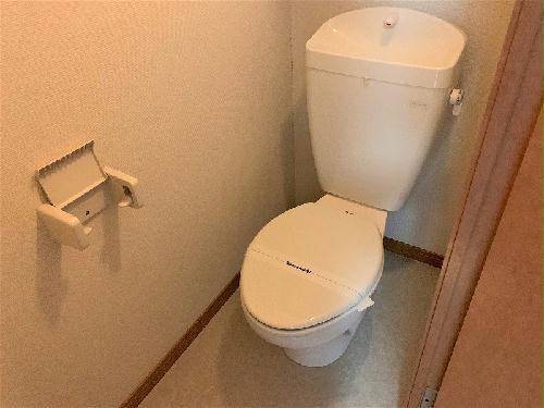 トイレ　バス・トイレ別です。