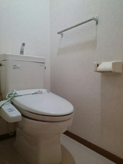 【伊予市下吾川のアパートのトイレ】